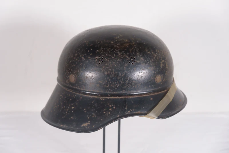 Gladiator-Luftschutzhelm 1944/45