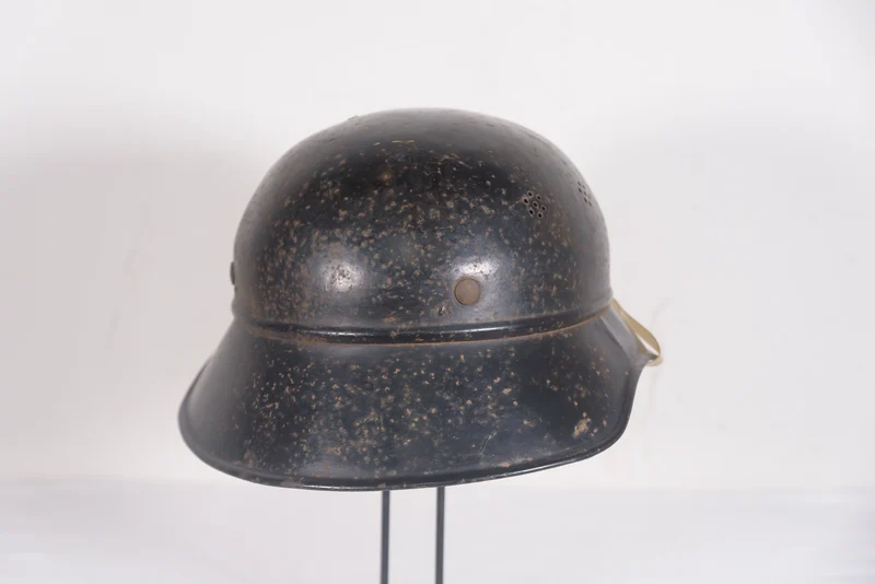 Gladiator-Luftschutzhelm 1944/45