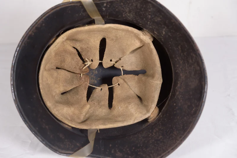 Gladiator-Luftschutzhelm 1944/45