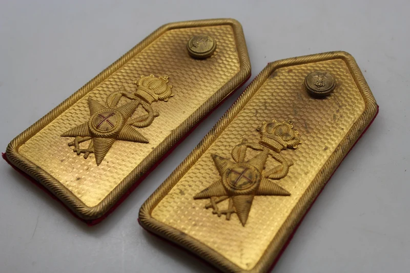 M.34-Schulterpolster mit WW2-Goldplatte