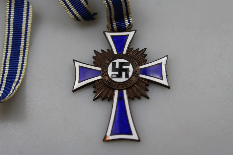 Mutterkreuz 3. Klasse „Bronze“
