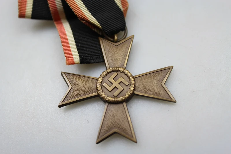 Verdienstkreuz ohne Schwerter II. Klasse