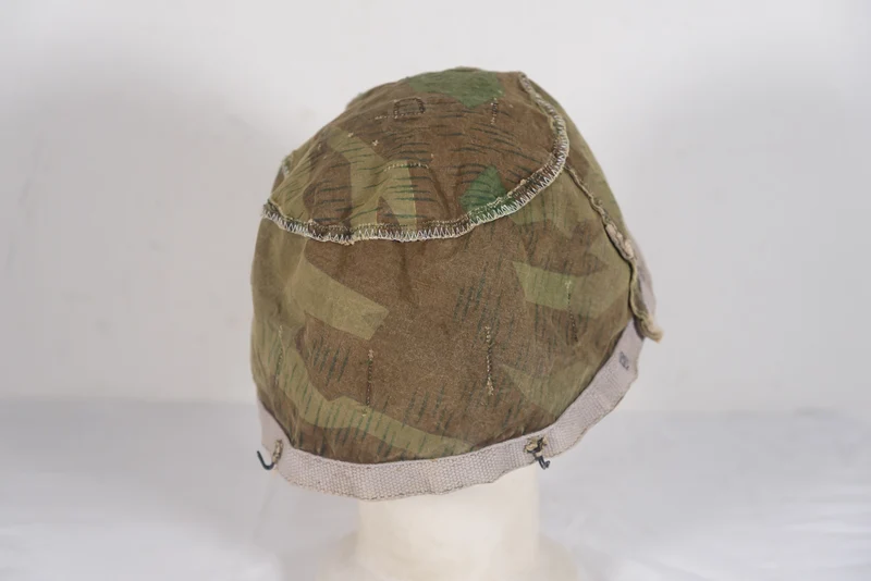 Reproduktion einer Tarnabdeckung für einen M.38-Fallschirmjägerhelm aus dem 2. Weltkrieg