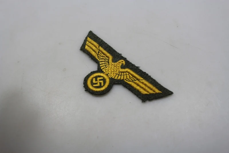 KM Truppenbrustadler – Kustenartillerie