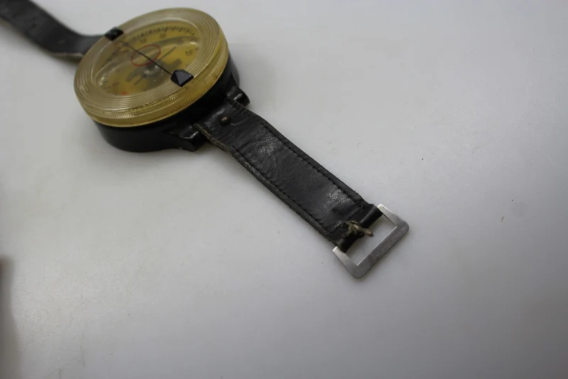 Pilotenkompass AK-39 der Luftwaffe aus dem 2. Weltkrieg