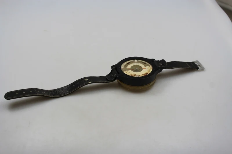 Pilotenkompass AK-39 der Luftwaffe aus dem 2. Weltkrieg