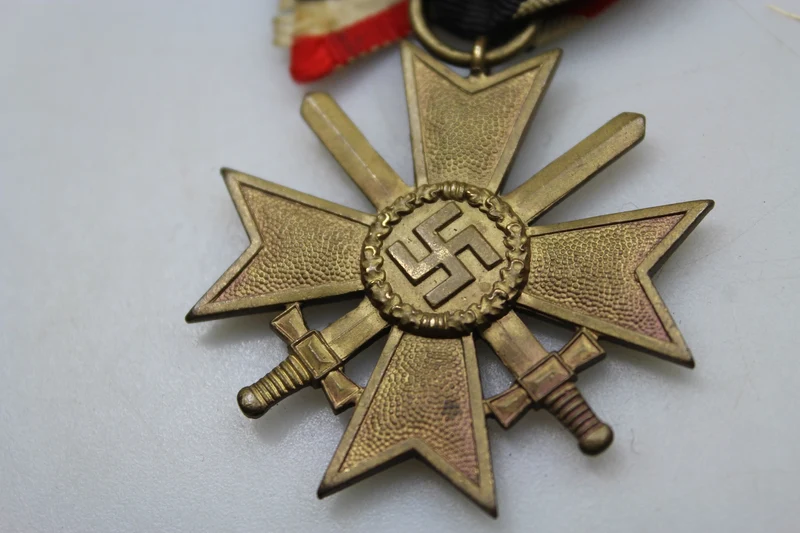KVK mit Schwertern zweiter Klasse