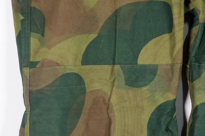 Belgische Armee 50er Windbreaker-Überhose „Mond und Bälle“