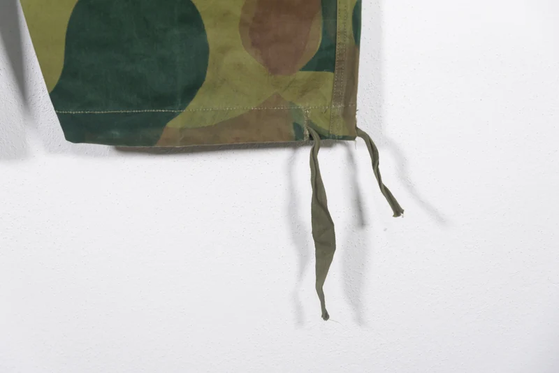 Belgische Armee 50er Windbreaker-Überhose „Mond und Bälle“