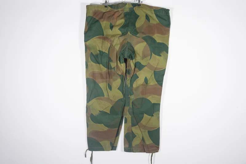 Belgische Armee 50er Windbreaker-Überhose „Mond und Bälle“