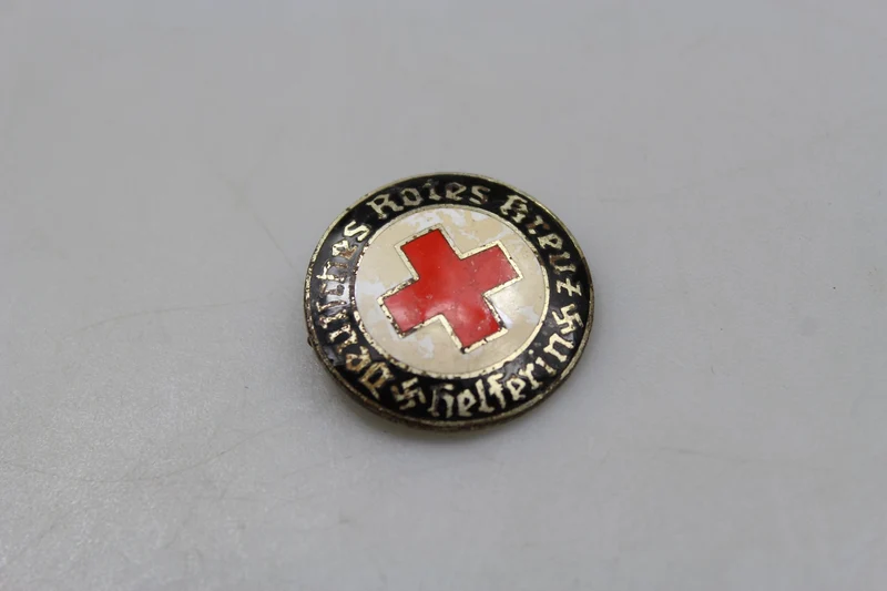 Helferin DRK Emaille-Pin