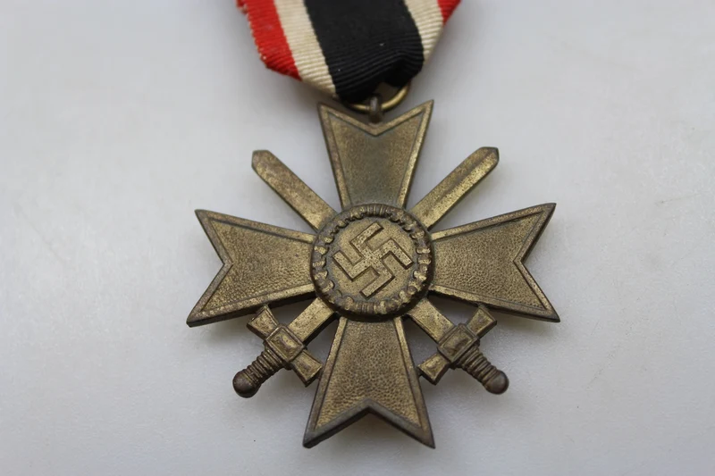 KVK mit Schwertern zweiter Klasse