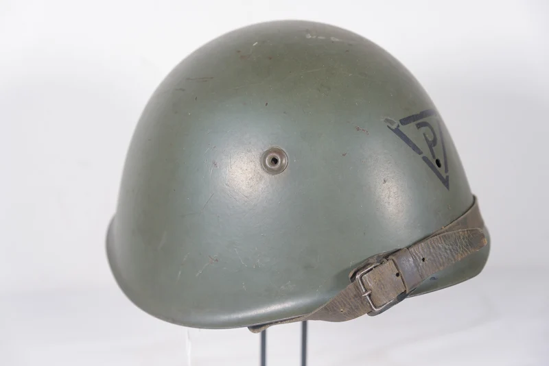 M.33 4-Loch-Helm „Pignone“ – Florenz