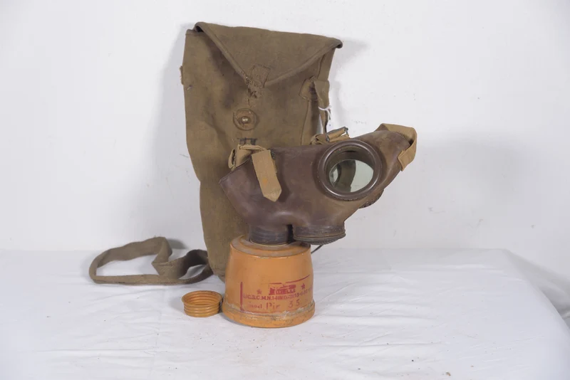 PC-35 WW 2 Gasmaske