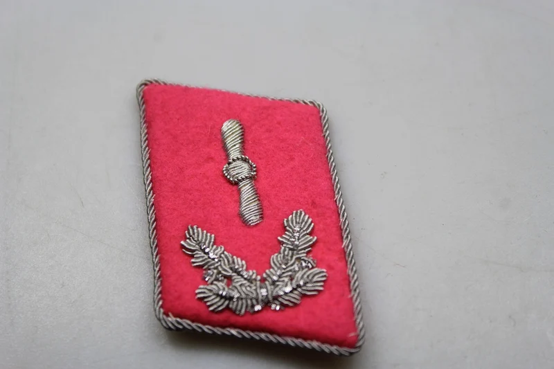 Einzelnes offizielles Abzeichen der Luftwaffe aus dem 2. Weltkrieg