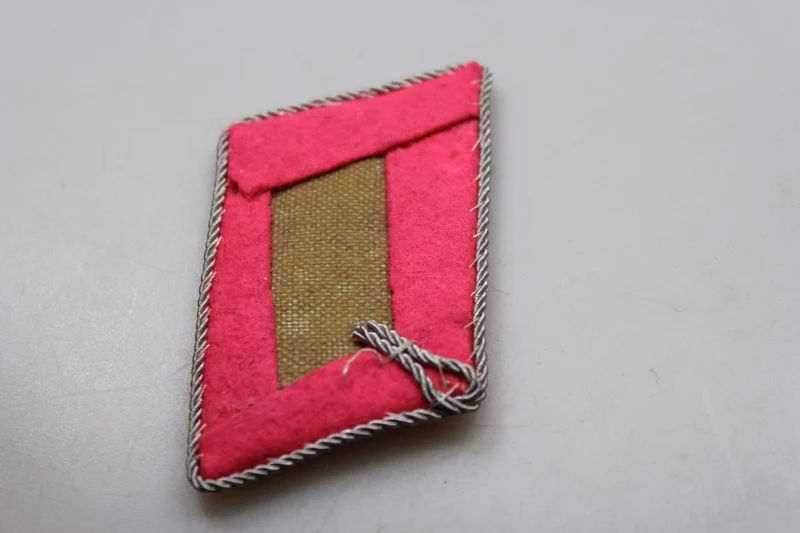 Einzelnes offizielles Abzeichen der Luftwaffe aus dem 2. Weltkrieg