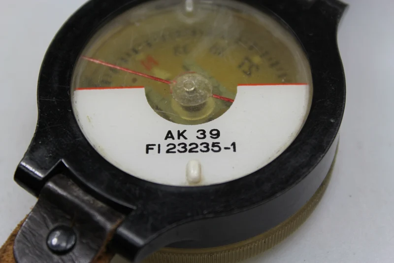 Pilotenkompass AK-39 der Luftwaffe aus dem 2. Weltkrieg