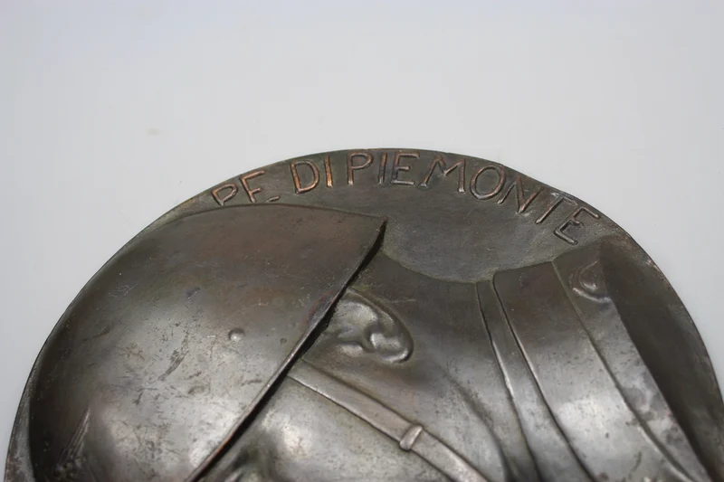 Bronzene Wandtafel „Umberto di Savoia Prinz von Piemont“