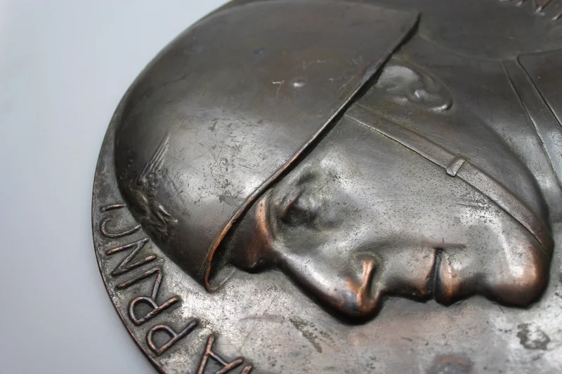 Bronzene Wandtafel „Umberto di Savoia Prinz von Piemont“