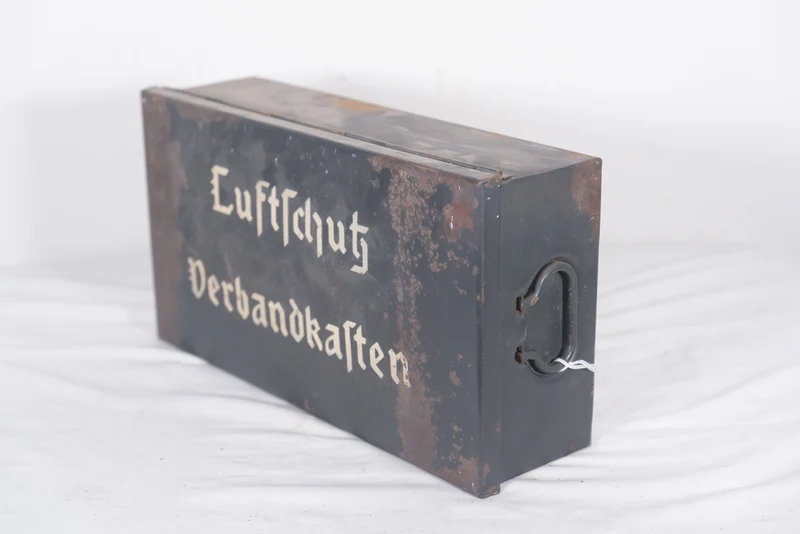 Luftschutz Verbandkasten 2. Weltkrieg