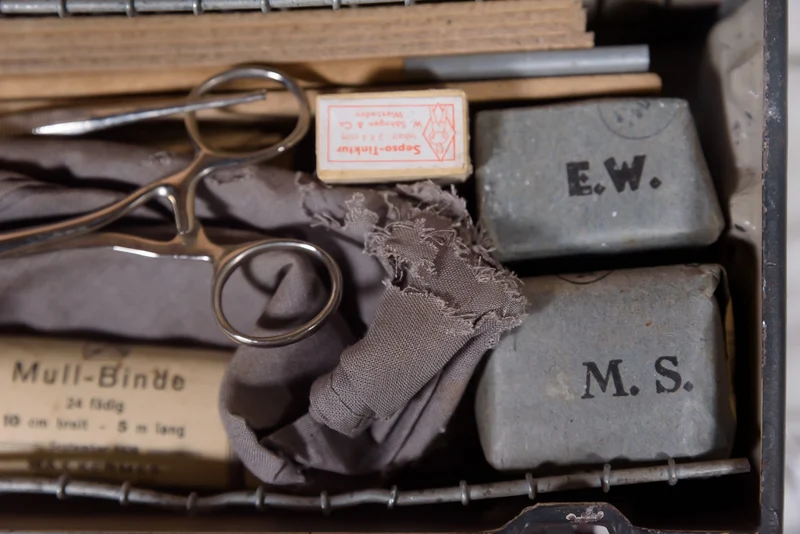 Luftschutz Verbandkasten 2. Weltkrieg