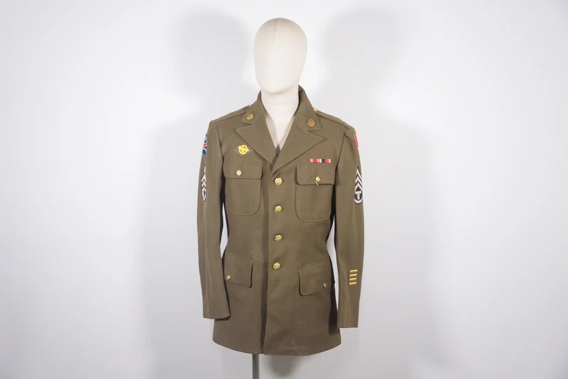 Dienstjacke der US Army aus dem 2. Weltkrieg