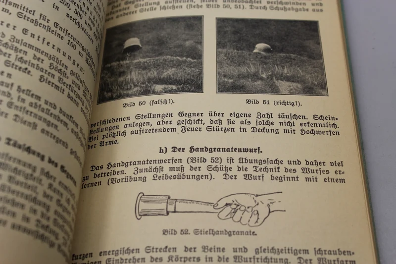 Handbuch „Die Soldatenfibel“.