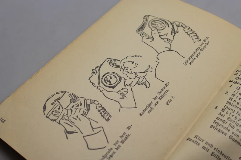 Handbuch „Die Soldatenfibel“.