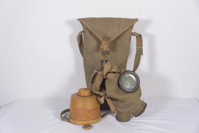 Pirelli 35 -REI WW 2 Gasmaske
