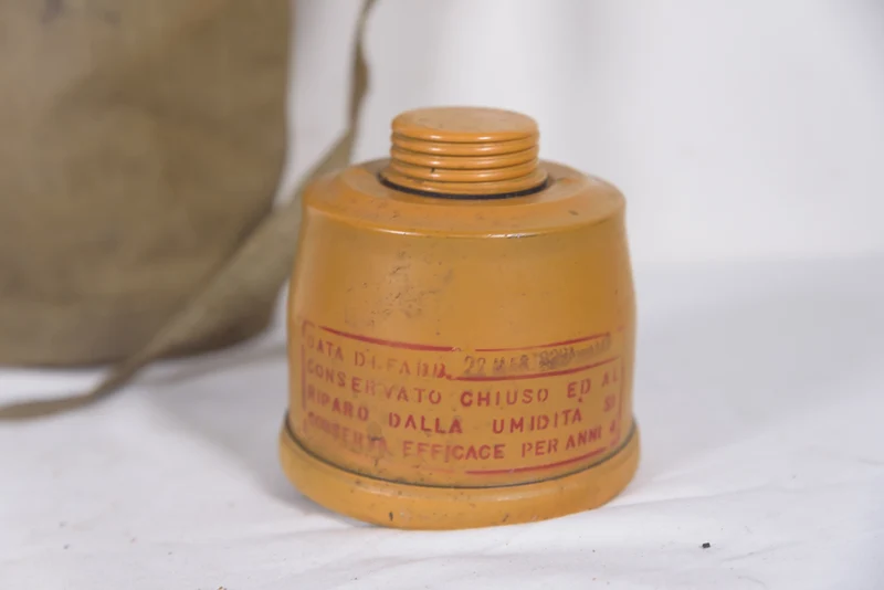 Pirelli 35 -REI WW 2 Gasmaske