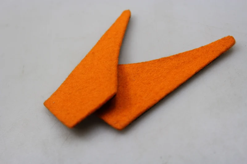 Paar offizielle REI-Insignien aus dem 2. Weltkrieg