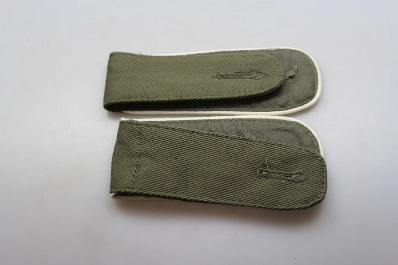 Repro-Paar Tropical/DAK Troop WH WW 2 Schulterpolster