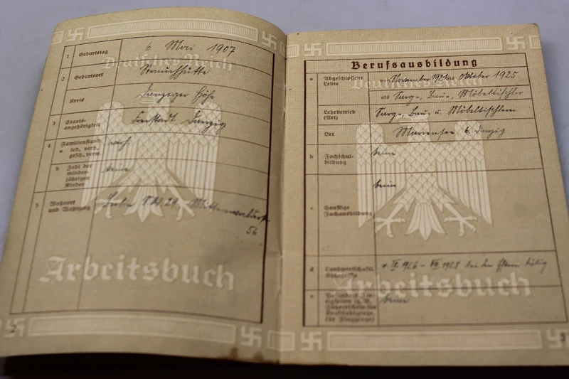 Arbeitsbuch der Vorkriegszeit