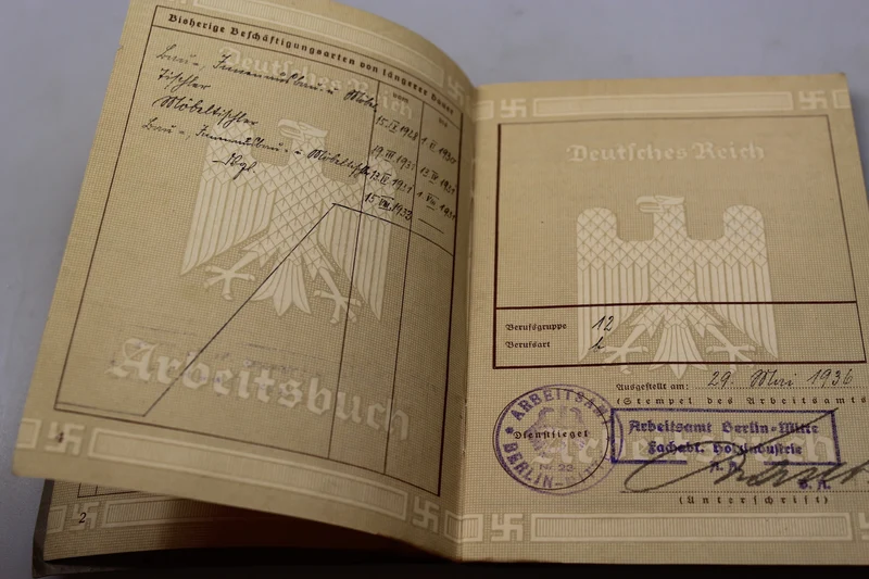 Arbeitsbuch der Vorkriegszeit