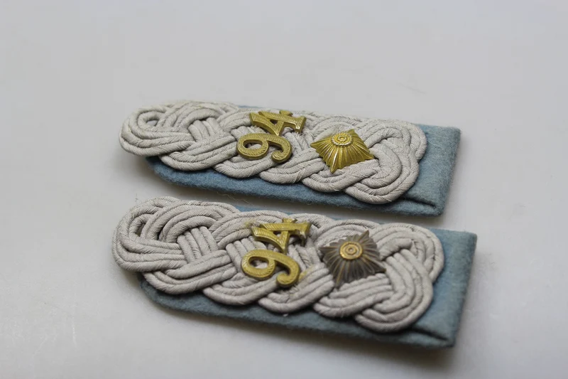 Paar offizielle WH WW 2 Schulterpolster