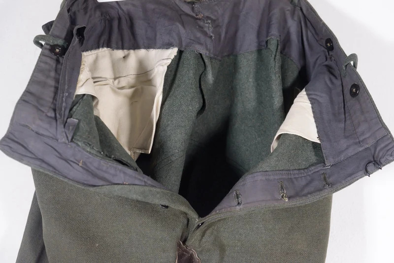 WH WW 2 montierte Hose