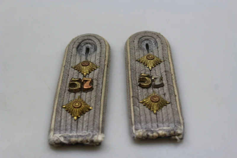 Paar offizielle WH WW 2 Schulterpolster