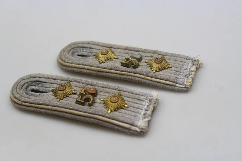 Paar offizielle WH WW 2 Schulterpolster