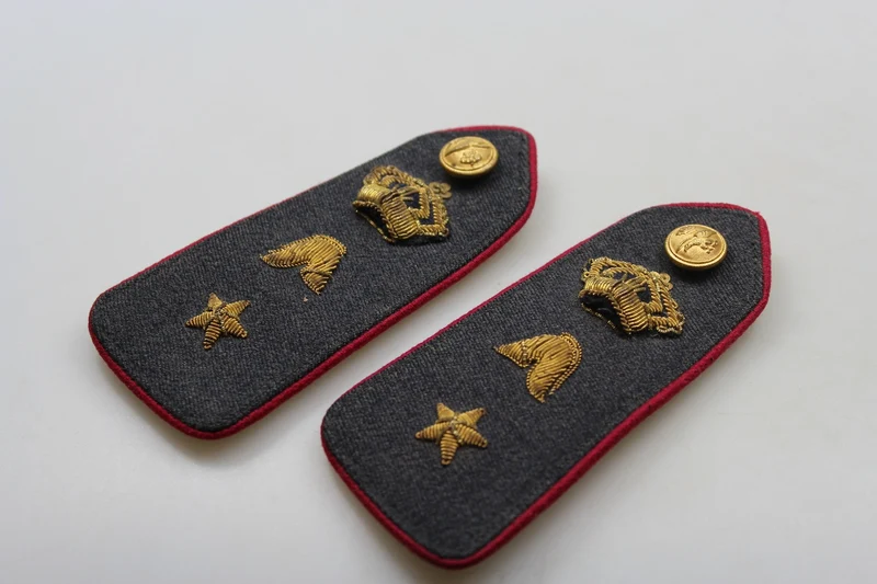 Paar Offizier RA WW 2 Schulterpolster