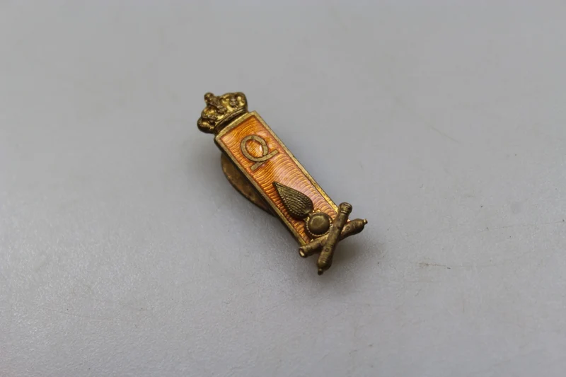 REI WW 2 Artillery Sten Emaille Pin