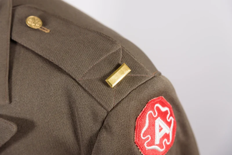 Offizielle verkürzte „Schokoladen“-Jacke der US-Armee