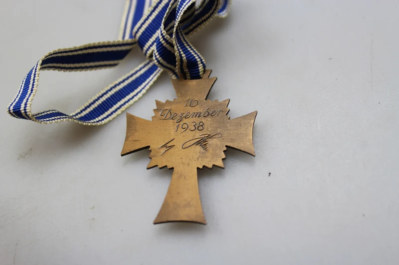 Mutterkreuz 3. Klasse „Bronze“