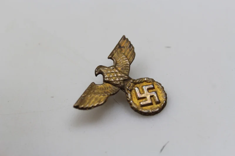 Adlerkopfschmuck der DR 2. WK