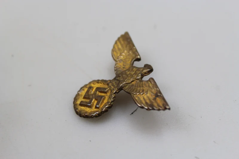 Adlerkopfschmuck der DR 2. WK