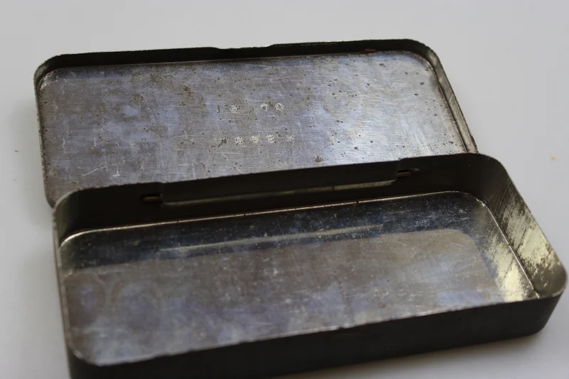 Englische Brillenbox aus dem 2. Weltkrieg