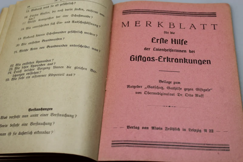 DRK-Taschenhandbuch - 1941