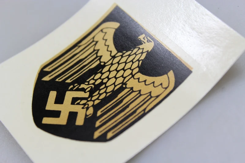 KM WW 2 Helmaufkleber Repro