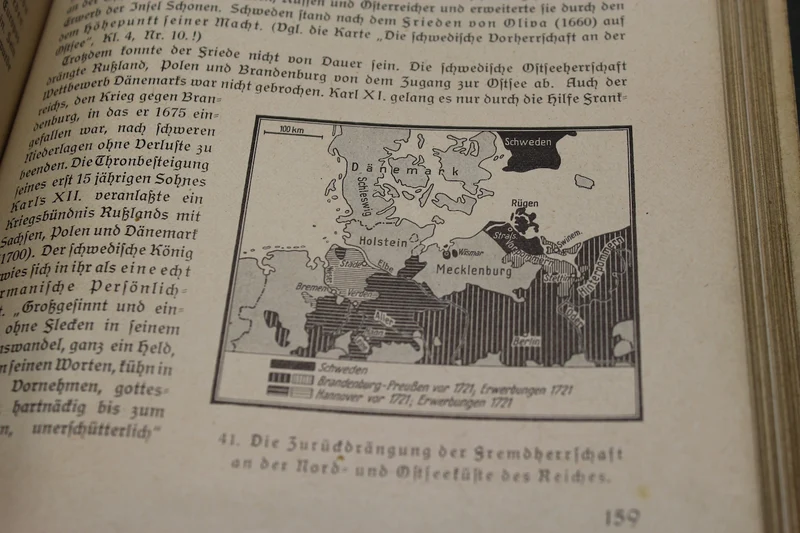 „Volk und Führer“ – Schulbuch von 1941