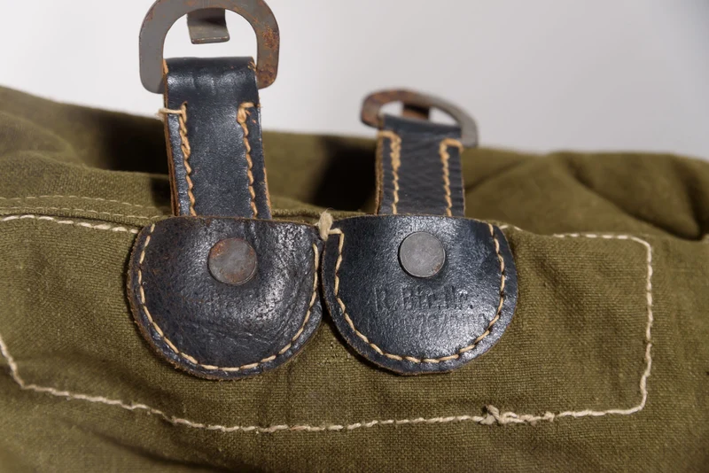 WH-Endkriegsrucksack „Artillerie“.