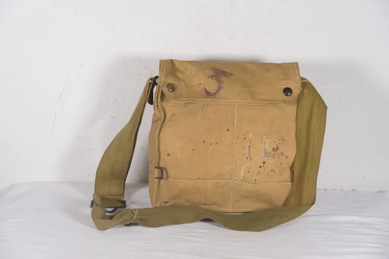Englischer Gasmaskenkoffer aus dem Ersten Weltkrieg